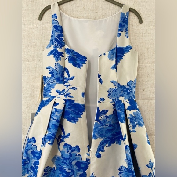 NWT Eliza J Jacquard Creamy White and Blue Floral Pleated Gown, Size 2 - Picture 10 of 16